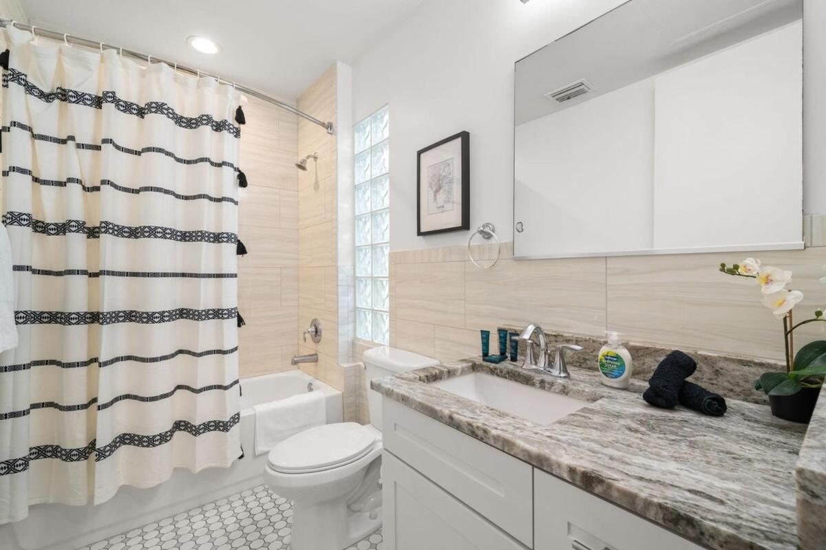 New! Sangria Suite - Upscale Ybor City Studio, Right On 7Th Ave Tampa Exteriér fotografie
